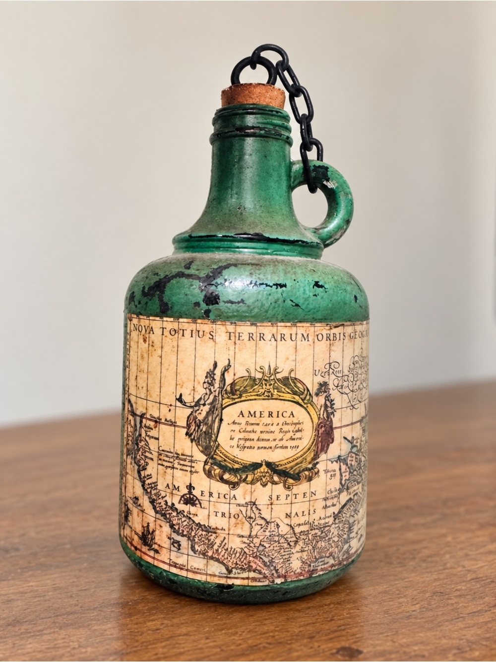 Vintage India Green Metal World Map Bottle Cork Chain Décor